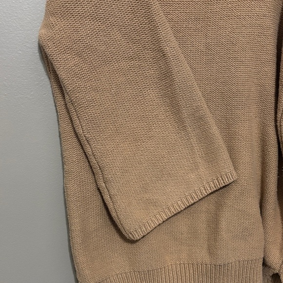 Old Navy Women's Tan Crew Neck Sweater - Picture 3 of 3
